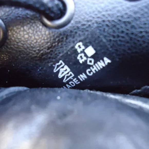 SIZE EU 44. ECCO Helsinki leather oxfords shoes. - Picture 15 of 16